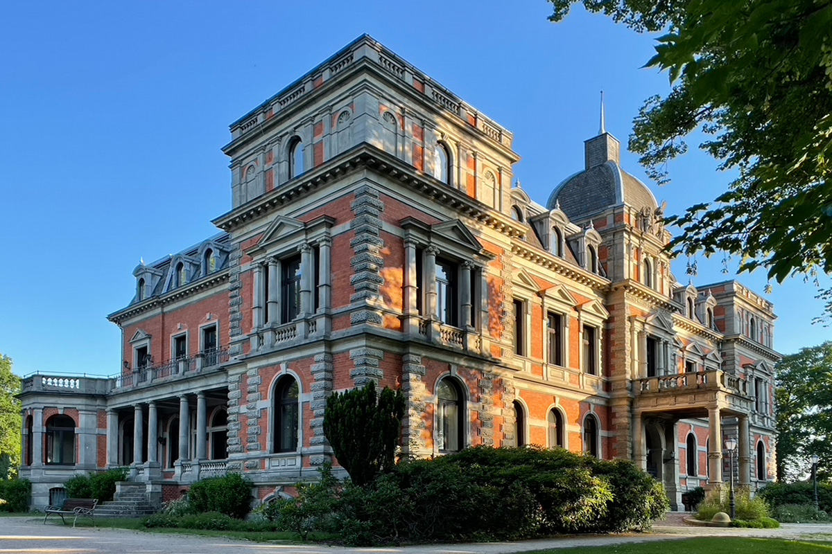 be:two event location Schloss Etelsen baujahr 1886 prachtvolle neorenaissance-architektur